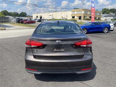 2017 Kia Forte LX   - Photo 6 - West Chester, PA 19382