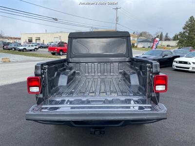 2021 Jeep Gladiator Overland   - Photo 11 - West Chester, PA 19382