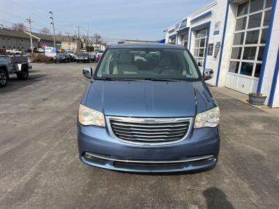 2012 Chrysler Town and Country Limited   - Photo 2 - West Chester, PA 19382