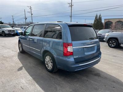 2012 Chrysler Town and Country Limited   - Photo 7 - West Chester, PA 19382