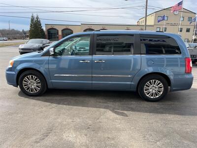 2012 Chrysler Town and Country Limited   - Photo 8 - West Chester, PA 19382