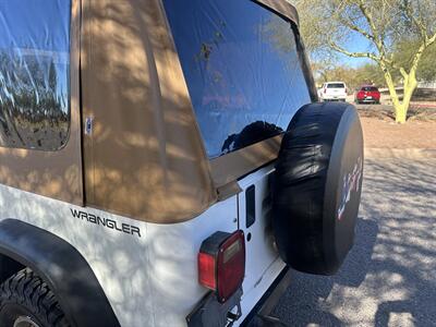 1993 Jeep Wrangler S  Soft Top - Photo 13 - Phoenix, AZ 85014