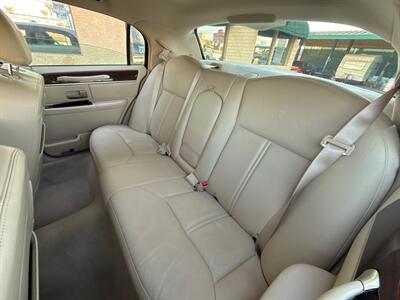 2006 Lincoln Town Car Signature Limited   - Photo 17 - Phoenix, AZ 85014