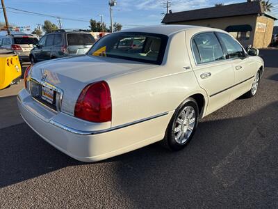 2006 Lincoln Town Car Signature Limited   - Photo 8 - Phoenix, AZ 85014