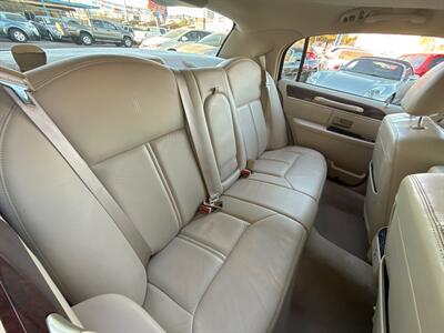 2006 Lincoln Town Car Signature Limited   - Photo 18 - Phoenix, AZ 85014