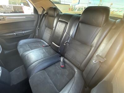 2006 Chrysler 300 Series SRT-8   - Photo 18 - Phoenix, AZ 85014