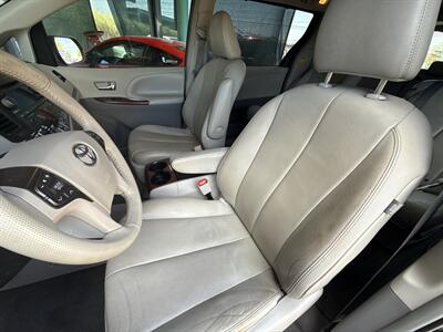2012 Toyota Sienna XLE 8-Passenger   - Photo 16 - Phoenix, AZ 85014