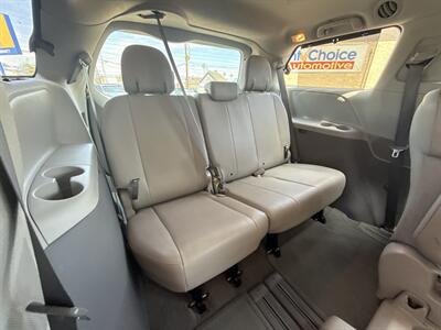 2012 Toyota Sienna XLE 8-Passenger   - Photo 21 - Phoenix, AZ 85014