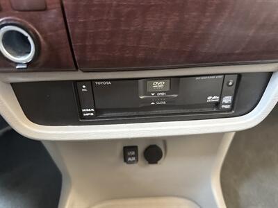 2012 Toyota Sienna XLE 8-Passenger   - Photo 15 - Phoenix, AZ 85014