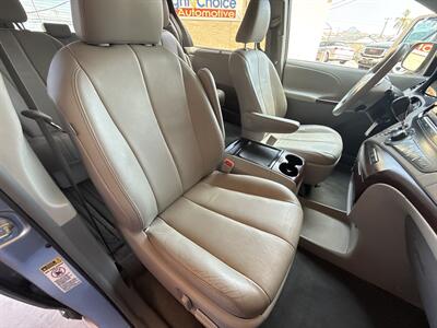 2012 Toyota Sienna XLE 8-Passenger   - Photo 17 - Phoenix, AZ 85014