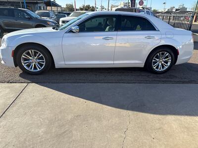 2015 Chrysler 300C   - Photo 5 - Phoenix, AZ 85014