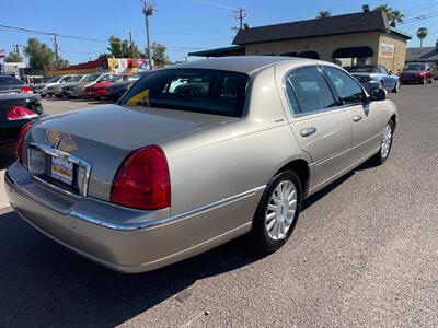 2003 Lincoln Town Car Signature   - Photo 8 - Phoenix, AZ 85014