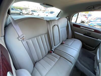 2003 Lincoln Town Car Signature   - Photo 18 - Phoenix, AZ 85014