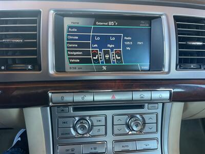 2009 Jaguar XF Premium Luxury   - Photo 14 - Phoenix, AZ 85014