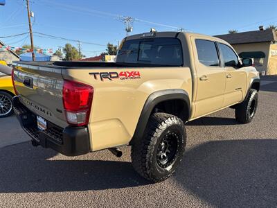 2017 Toyota Tacoma Double Cab TRD Off-Road 4x4   - Photo 8 - Phoenix, AZ 85014