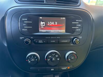 2015 Kia Soul +   - Photo 14 - Phoenix, AZ 85014