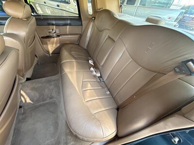 1995 Lincoln Town Car Executive   - Photo 17 - Phoenix, AZ 85014