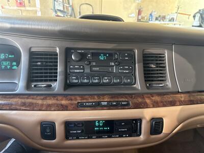 1995 Lincoln Town Car Executive   - Photo 14 - Phoenix, AZ 85014