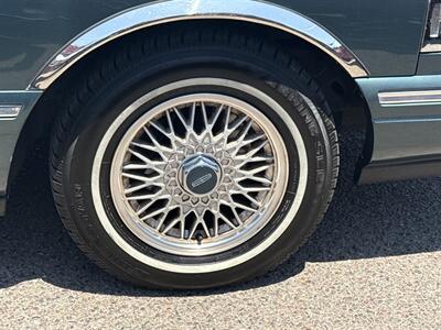 1995 Lincoln Town Car Executive   - Photo 10 - Phoenix, AZ 85014