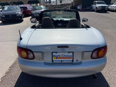 2000 Mazda MX-5 Miata   - Photo 12 - Phoenix, AZ 85014