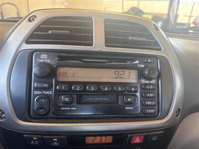 2002 Toyota RAV4   - Photo 14 - Phoenix, AZ 85014