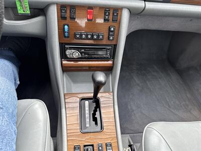 1988 Mercedes-Benz 300 SE   - Photo 14 - Phoenix, AZ 85014
