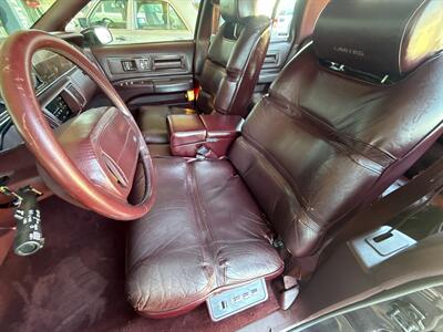 1993 Buick Roadmaster Limited   - Photo 15 - Phoenix, AZ 85014