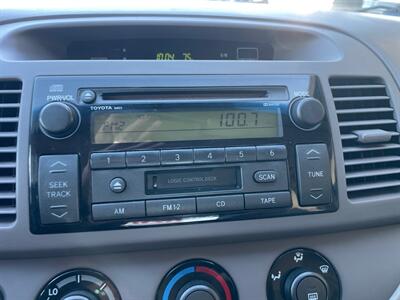 2004 Toyota Camry LE   - Photo 13 - Phoenix, AZ 85014