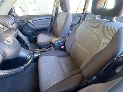 2004 Toyota RAV4 L   - Photo 15 - Phoenix, AZ 85014