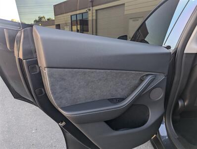 2024 Tesla Model Y LONG RANG   - Photo 13 - Fremont, CA 94538