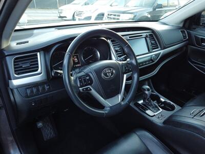 2014 Toyota Highlander XLE   - Photo 7 - San Diego, CA 92115