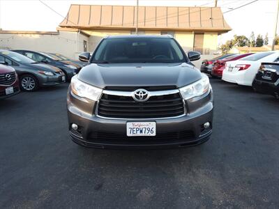 2014 Toyota Highlander XLE   - Photo 2 - San Diego, CA 92115