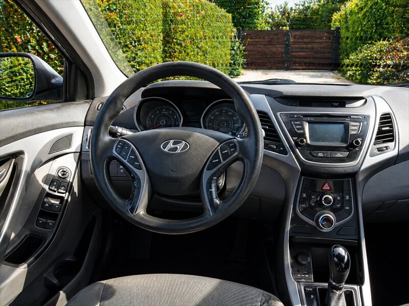 2016 Hyundai ELANTRA SE - Photo 7 - San Diego, CA 92115