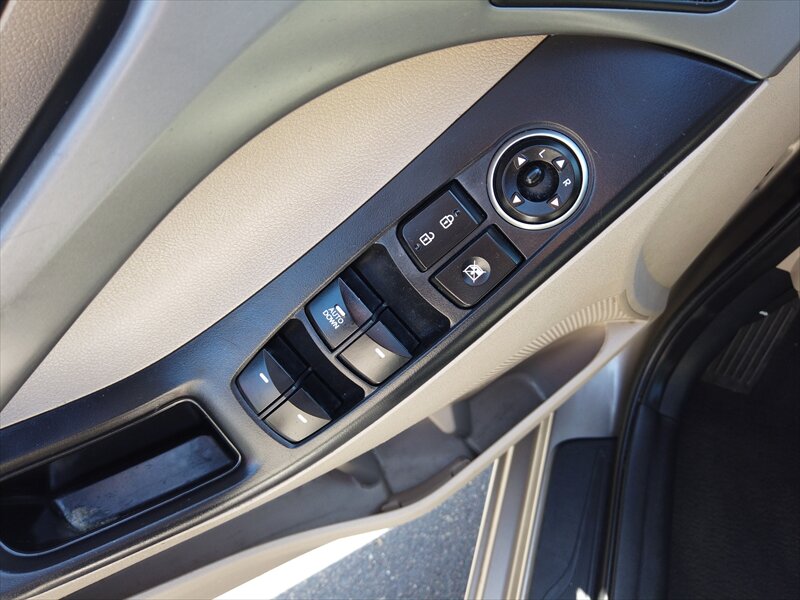 2016 Hyundai ELANTRA SE - Photo 10 - San Diego, CA 92115