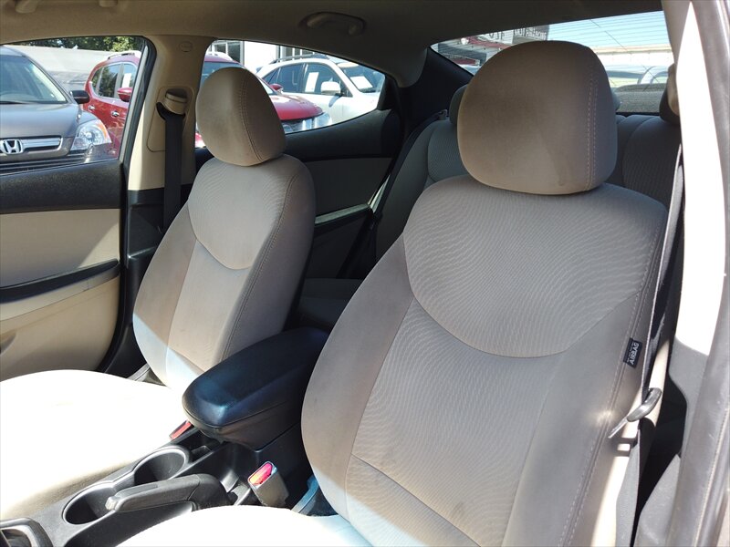 2016 Hyundai ELANTRA SE - Photo 7 - San Diego, CA 92115