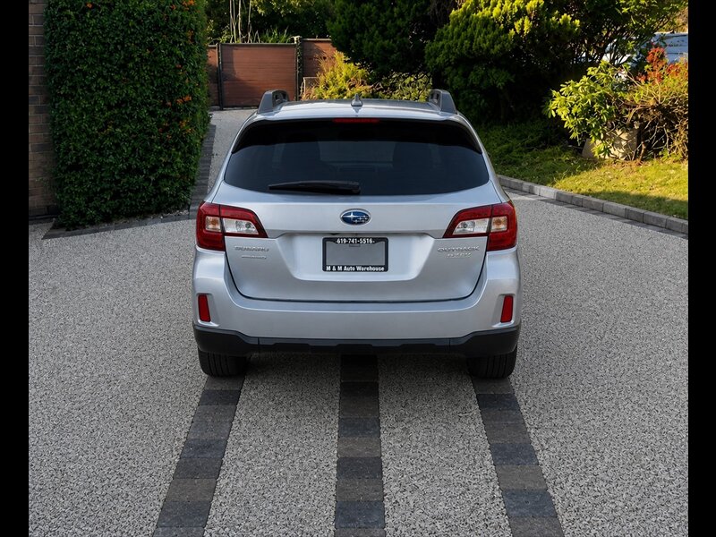 2017 Subaru Outback 2.5i Premium - Photo 5 - San Diego, CA 92115