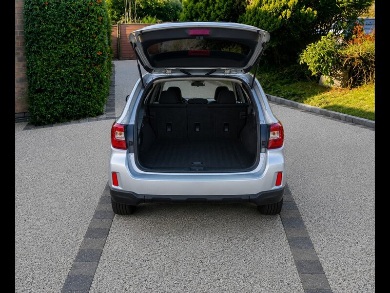 2017 Subaru Outback 2.5i Premium - Photo 10 - San Diego, CA 92115