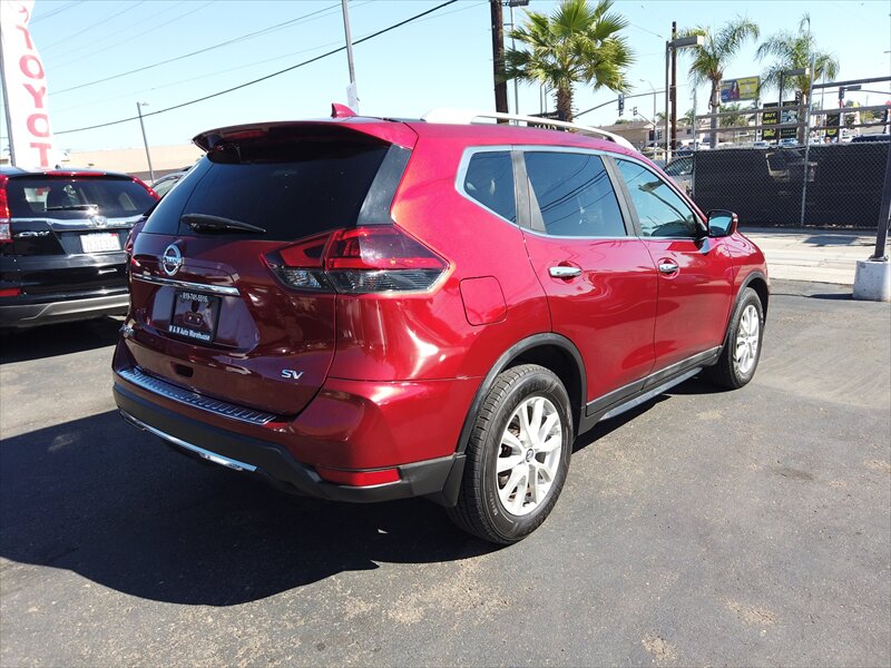 2018 Nissan Rogue SV   - Photo 4 - San Diego, CA 92115