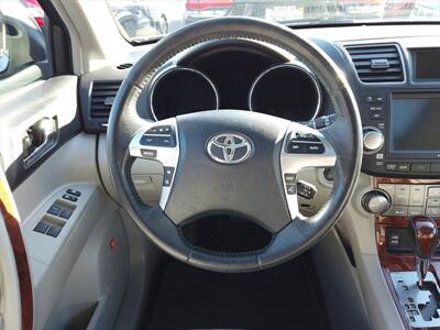 2012 Toyota Highlander Limited   - Photo 15 - San Diego, CA 92115