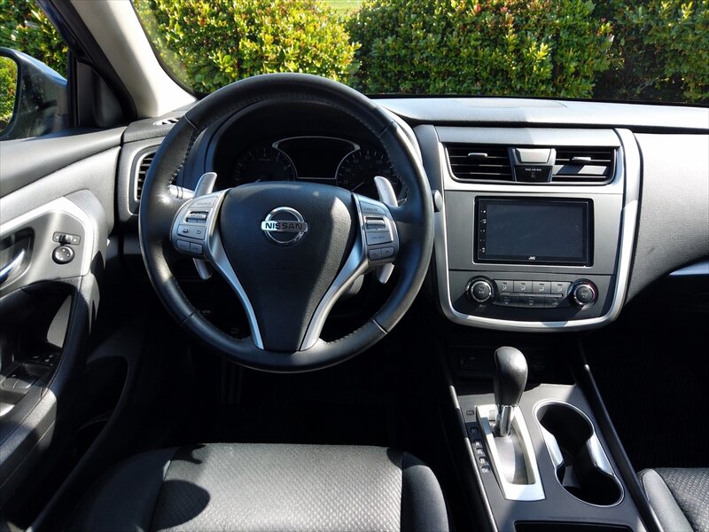 2017 Nissan Altima 2.5 SR - Photo 7 - San Diego, CA 92115