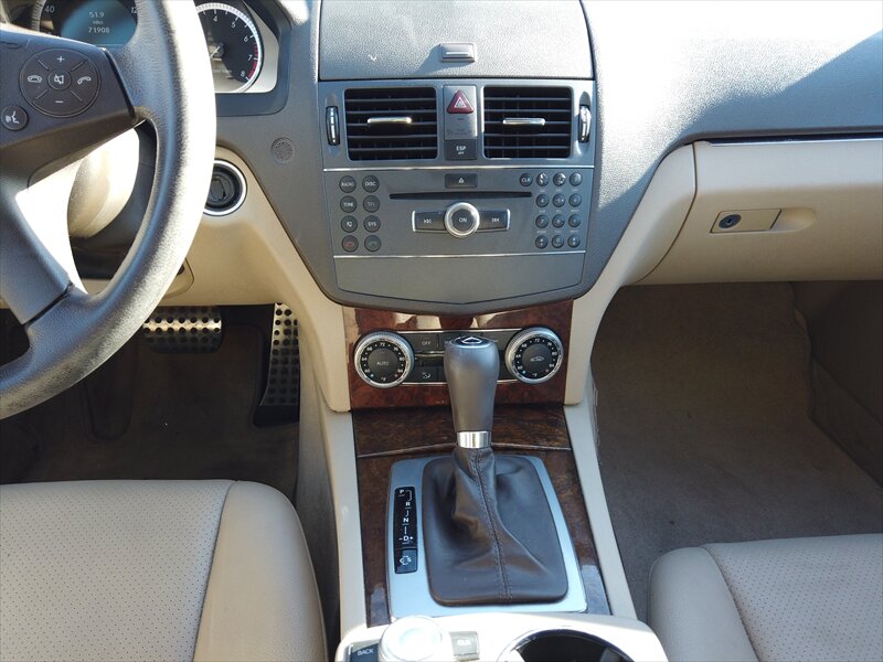 2010 Mercedes-Benz C 300 Sport - Photo 10 - San Diego, CA 92115
