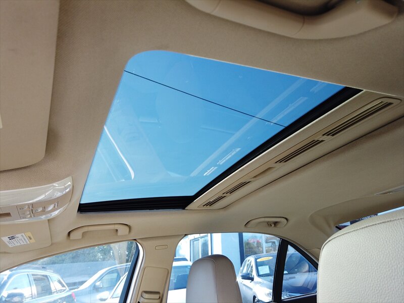 2010 Mercedes-Benz C 300 Sport - Photo 12 - San Diego, CA 92115