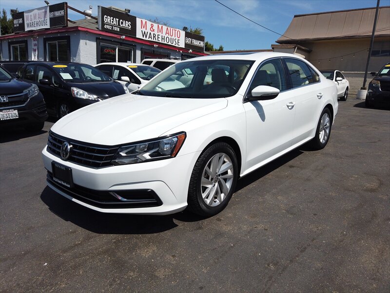 2018 Volkswagen Passat 2.0T SE - Photo 1 - San Diego, CA 92115