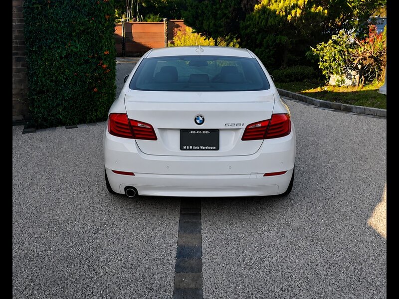 2014 BMW 5 Series 528i - Photo 5 - San Diego, CA 92115