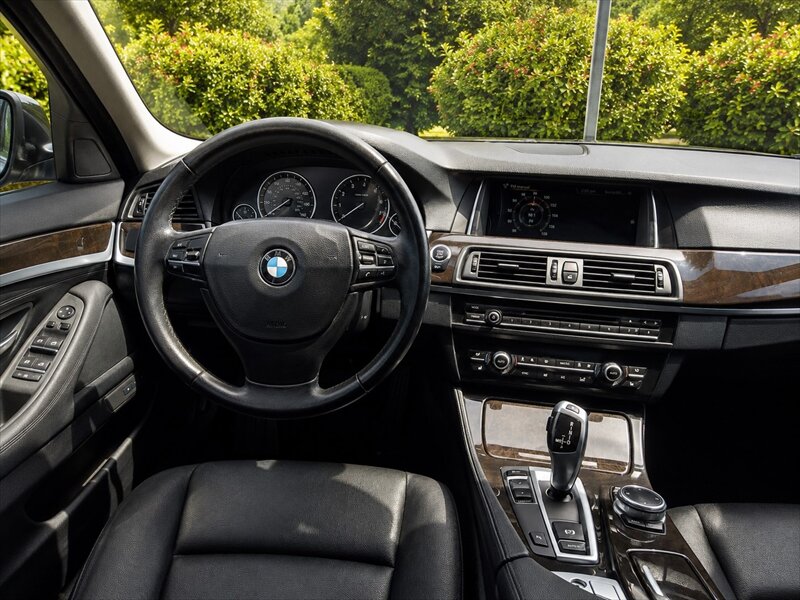 2014 BMW 5 Series 528i - Photo 7 - San Diego, CA 92115