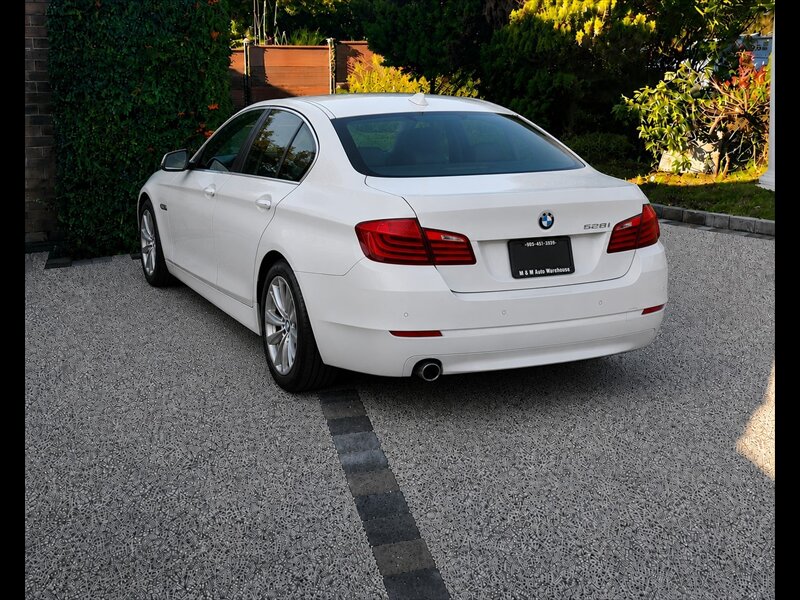 2014 BMW 5 Series 528i - Photo 6 - San Diego, CA 92115