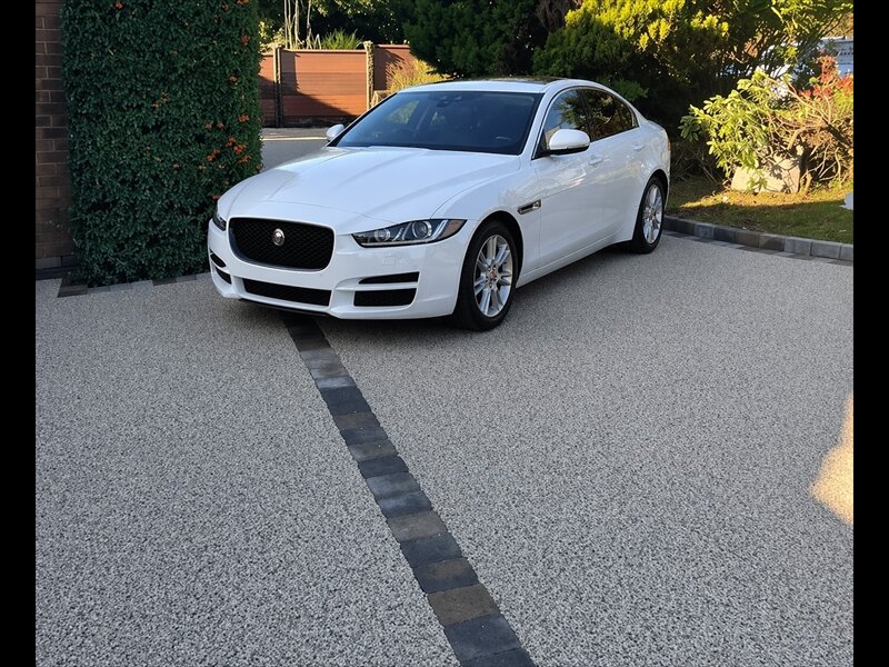 2017 Jaguar XE 25t Premium   - Photo 1 - San Diego, CA 92115