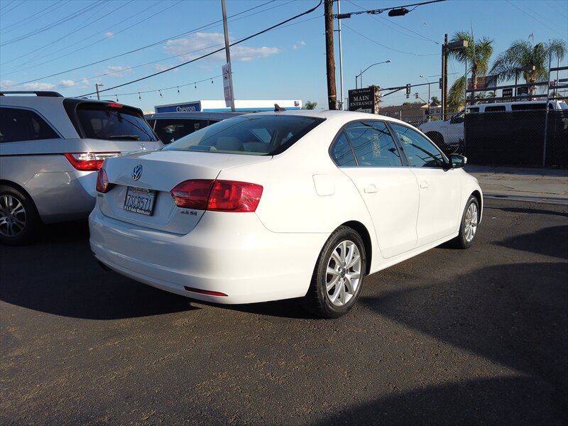 2013 Volkswagen Jetta SE PZEV - Photo 4 - San Diego, CA 92115