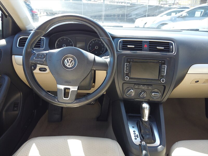 2013 Volkswagen Jetta SE PZEV - Photo 11 - San Diego, CA 92115