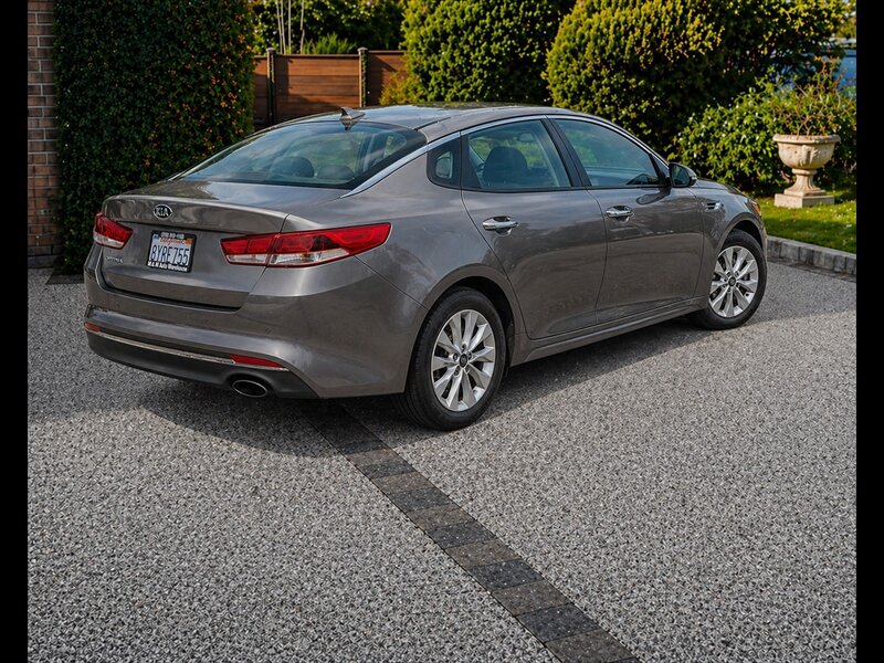 2018 Kia Optima LX - Photo 4 - San Diego, CA 92115